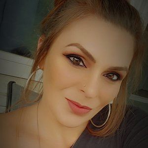 Meet your Posher, Kelli